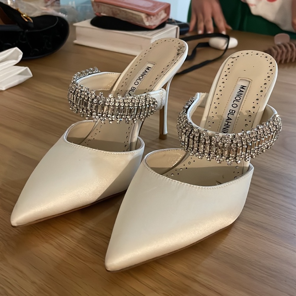 Manolo blanik heels